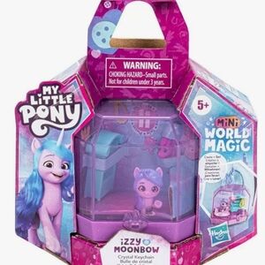 My Little Pony Mini World Magic Crystal Keychain Izzy Moonbow